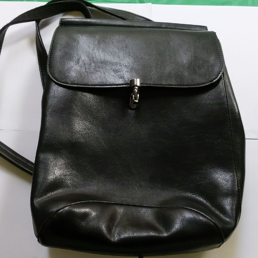 Vegan Leather Backpack/Shoulder Bag